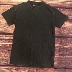 Abercrombie & Fitch Black Short Sleeve Tee - Great Condition